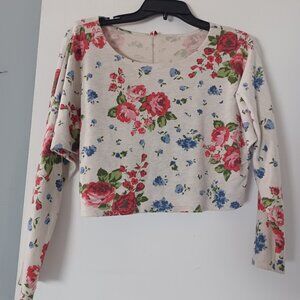LOVEME brand floral crop top